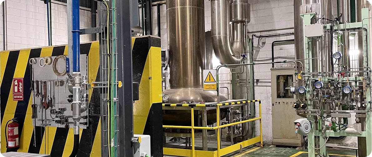 CO₂ liquefaction and processing equipment