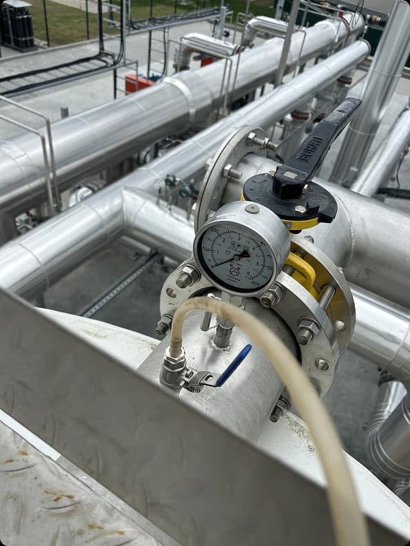 Industrial CO₂ distribution systems