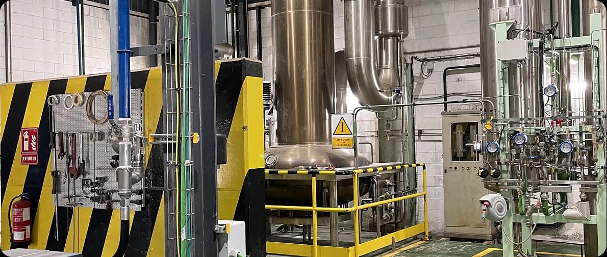 CO₂ liquefaction and processing equipment