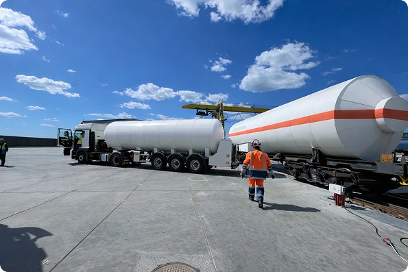 Cold chain storage and transportation